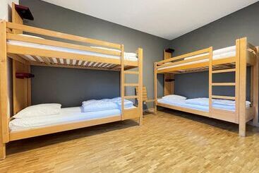 هتل Geneva Hostel
