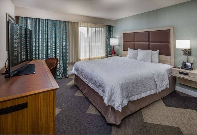 هتل Hampton Inn San Francisco Airport