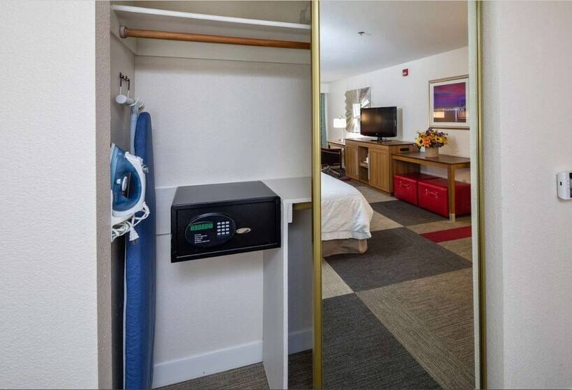 هتل Hampton Inn San Francisco Airport