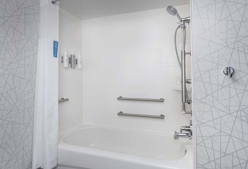 هتل Hampton Inn & Suites Lake Mary At Colonial Townpark