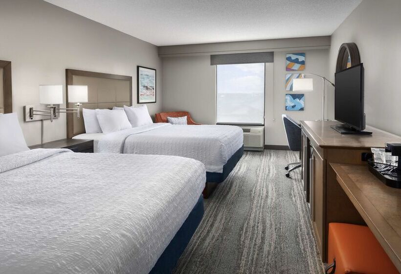 هتل Hampton Inn & Suites Lake Mary At Colonial Townpark