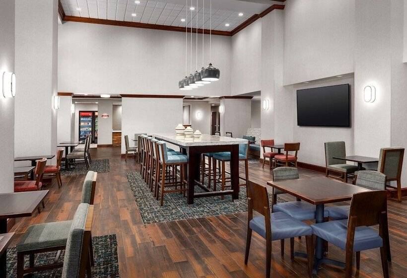 هتل Hampton Inn & Suites Lake Mary At Colonial Townpark