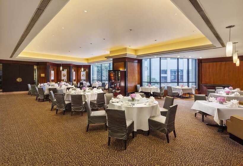 هتل Hilton Chongqing