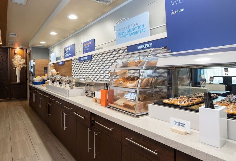 هتل Holiday Inn Express Redwood City Central, An Ihg