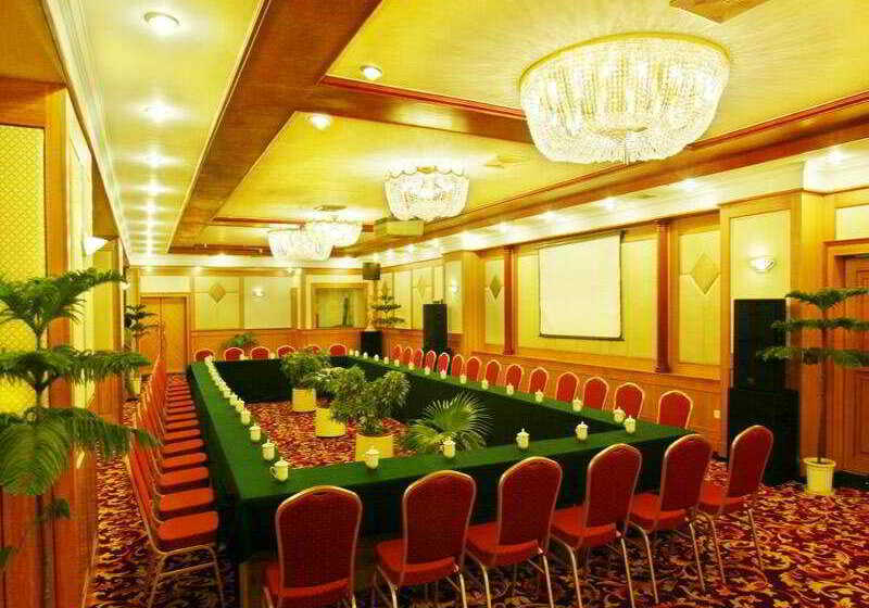 Отель Mercure Hydro Majestic Kunming