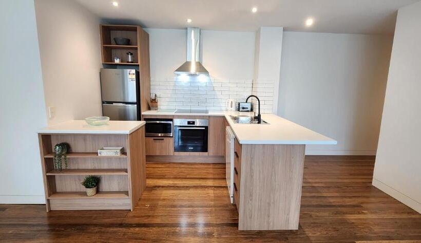 هتل Phillip Island Apartments