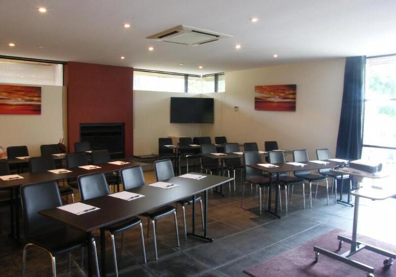 هتل Phillip Island Apartments