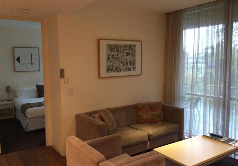 هتل Phillip Island Apartments