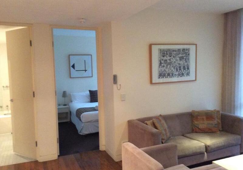 هتل Phillip Island Apartments