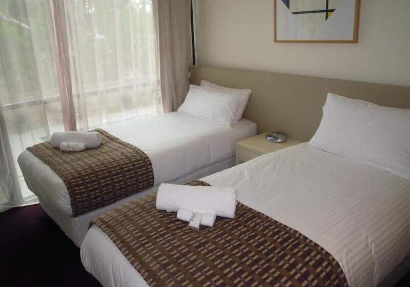 هتل Phillip Island Apartments