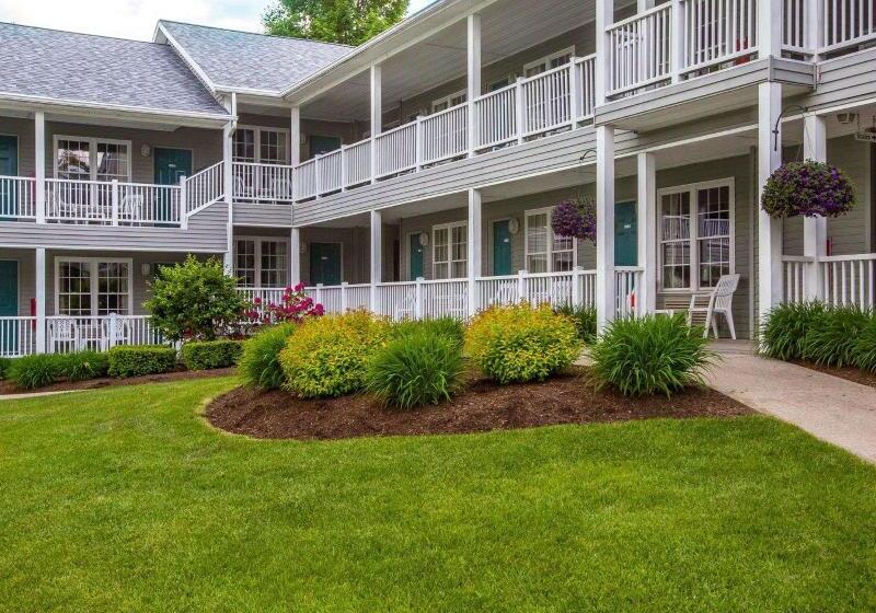هتل Quality Inn Lake George