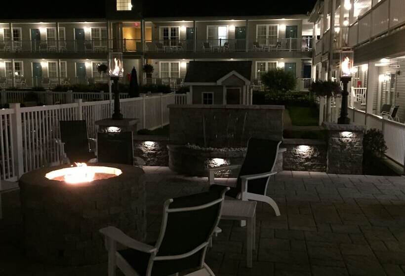هتل Quality Inn Lake George