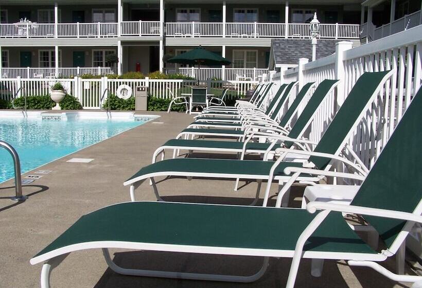 هتل Quality Inn Lake George
