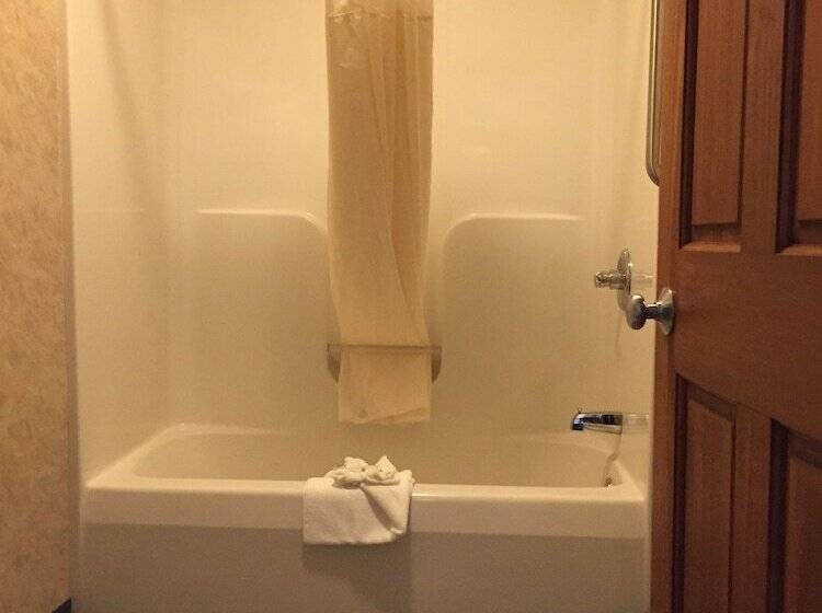 هتل Quality Inn Lake George