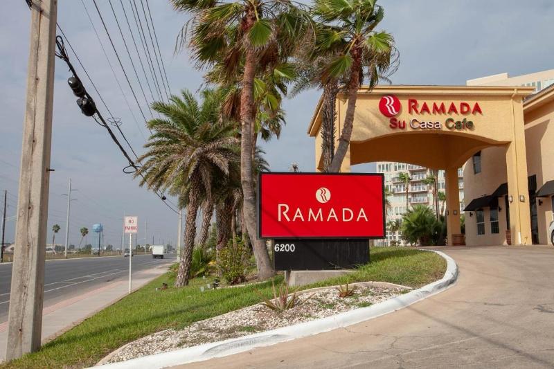 בית מלון כפרי Ramada By Wyndham & Suites South Padre Island