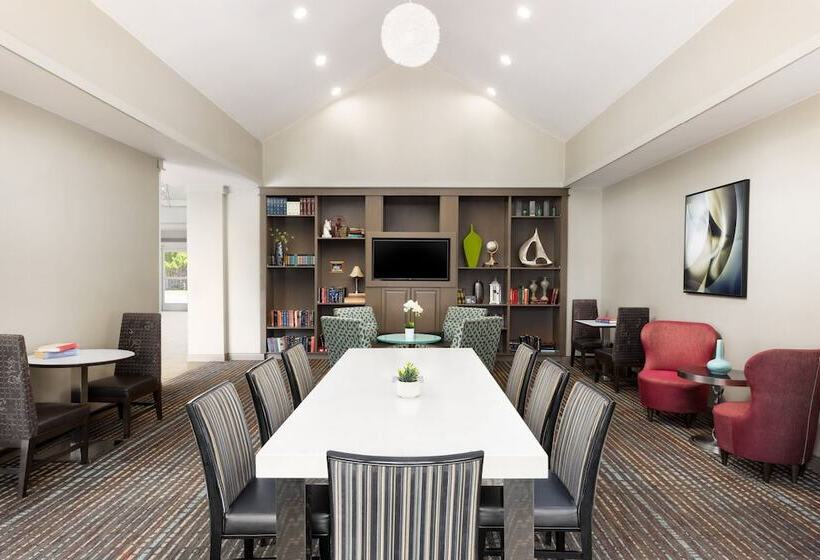 هتل Residence Inn Des Moines West At Jordan Creek Town Center
