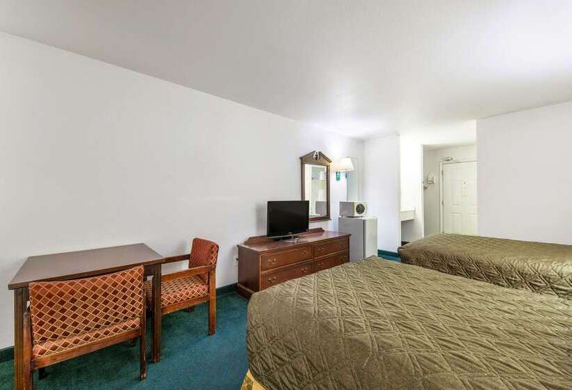 هتل Rodeway Inn Decatur
