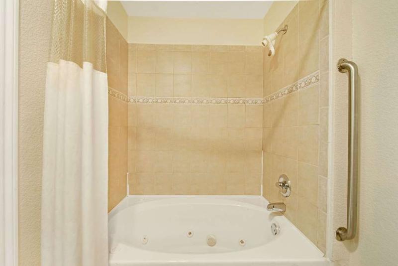 هتل Rodeway Inn Decatur