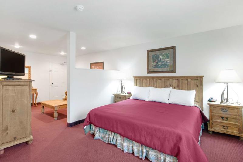 هتل Rodeway Inn Decatur