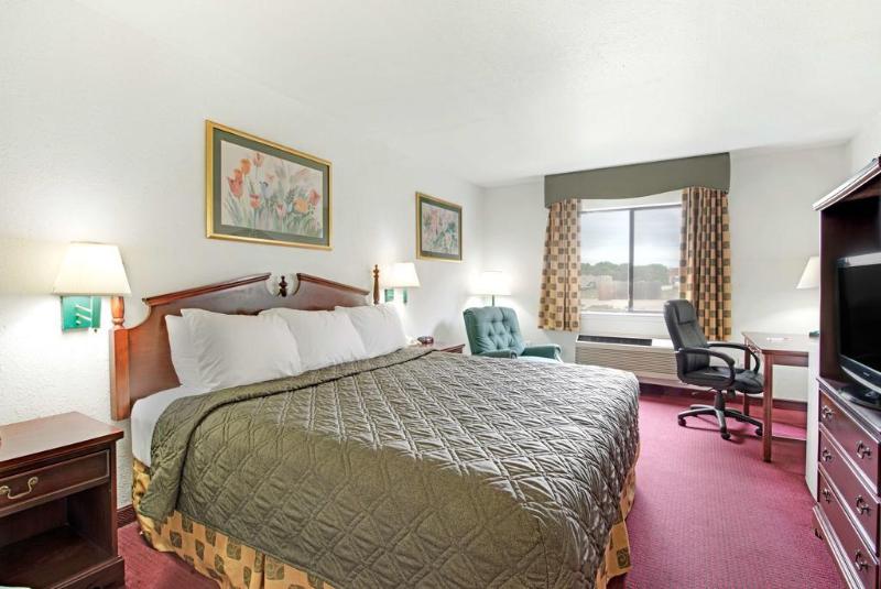 هتل Rodeway Inn Decatur
