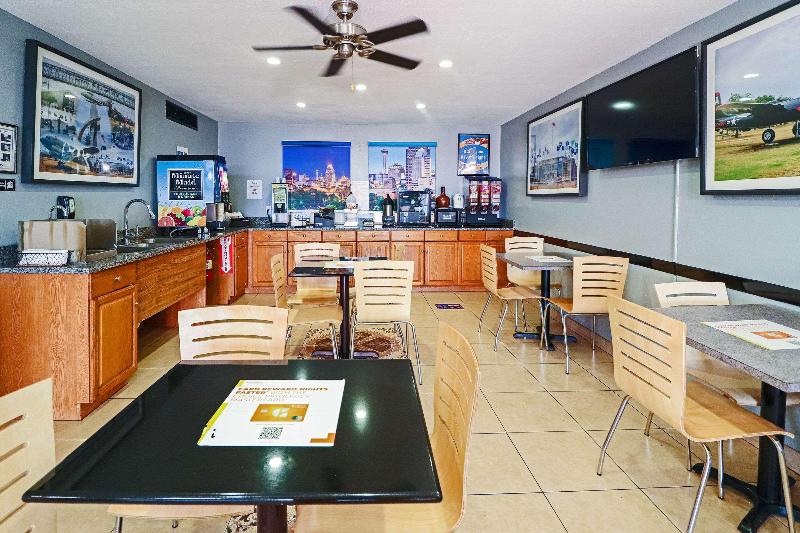 Отель Rodeway Inn San Antonio Lackland Afb  Seaworld