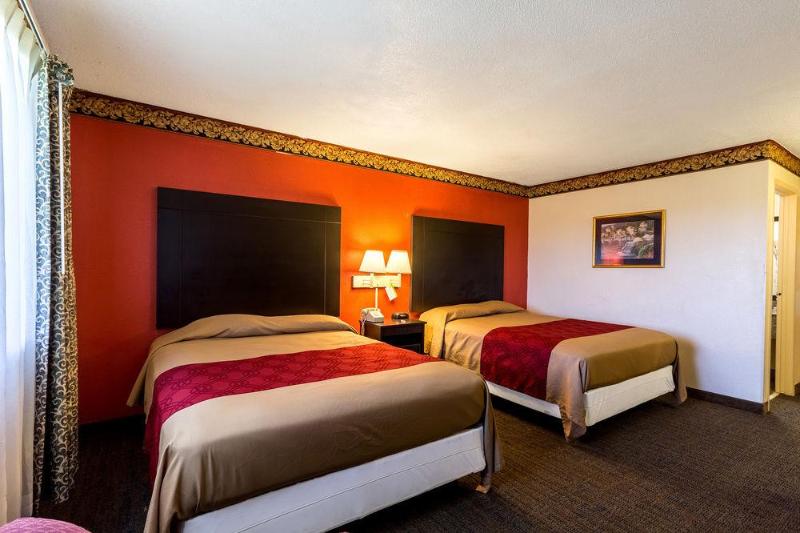 Отель Rodeway Inn San Antonio Lackland Afb  Seaworld