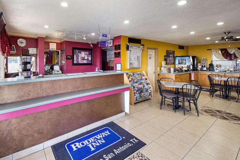 Отель Rodeway Inn San Antonio Lackland Afb  Seaworld