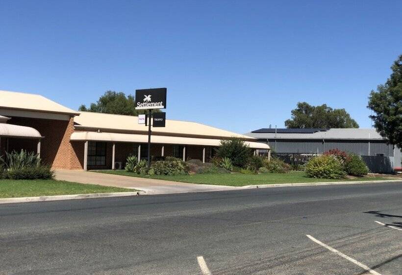 هتل Settlement Motor Inn