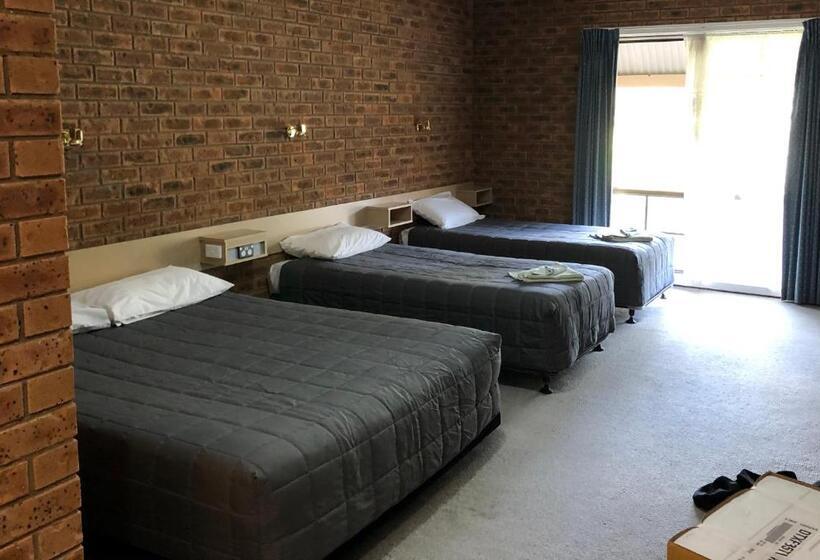 هتل Settlement Motor Inn