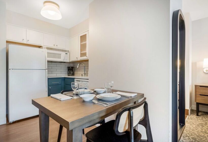 هتل Sonesta Es Suites San Diego  Sorrento Mesa