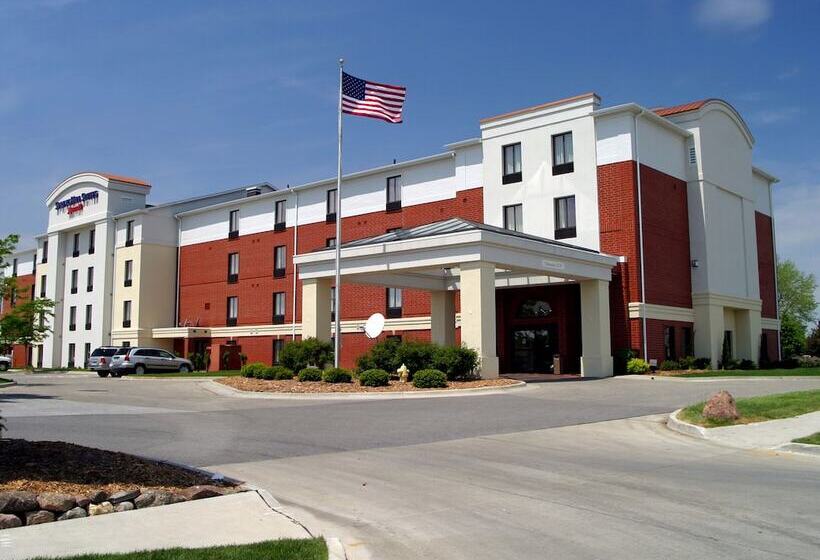 هتل Springhill Suites Des Moines West