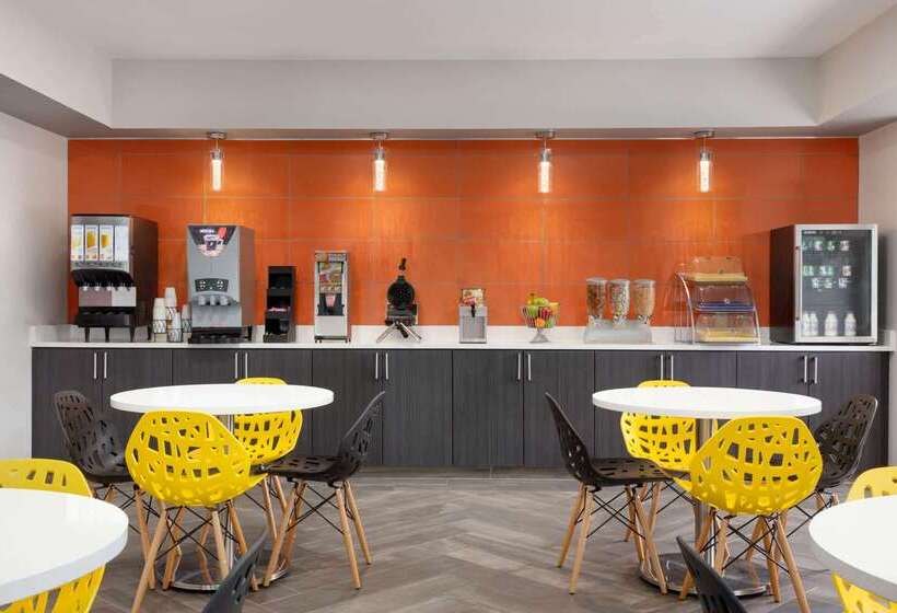 בית מלון כפרי Super 8 By Wyndham San Antonio Airport North