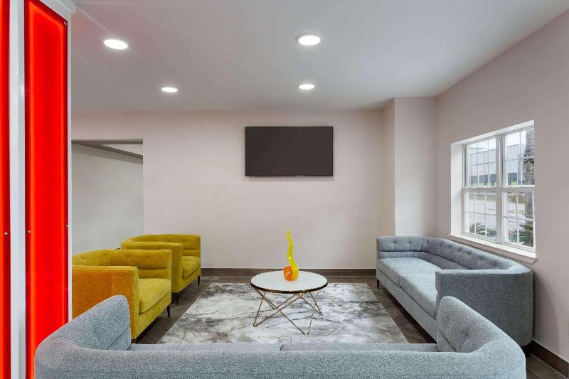 בית מלון כפרי Super 8 By Wyndham San Antonio Airport North