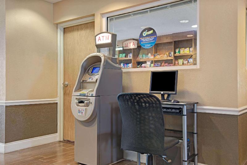 בית מלון כפרי Super 8 By Wyndham San Antonio Downtown Ne