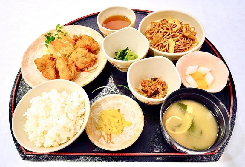 فندق Yonago Universal
