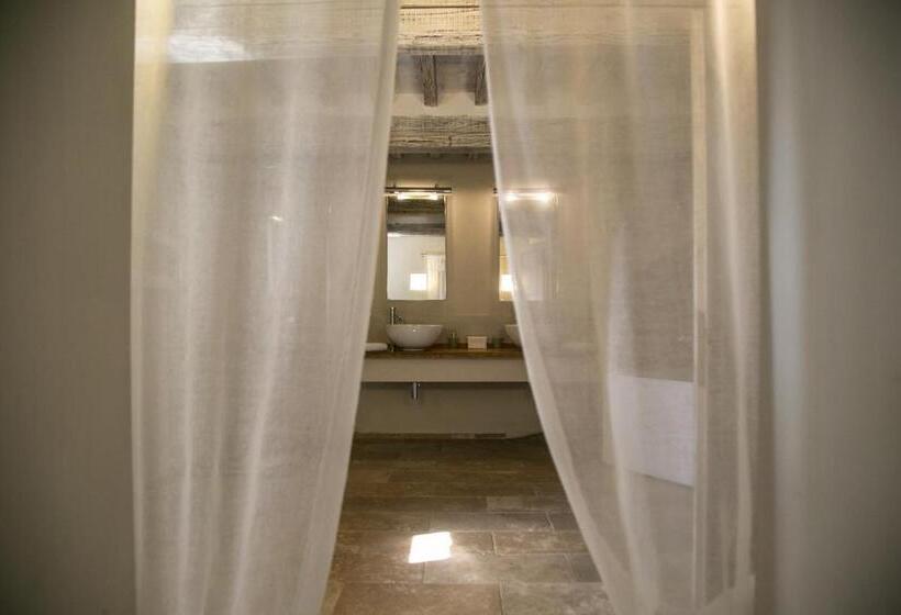 Cortona Resort & Spa