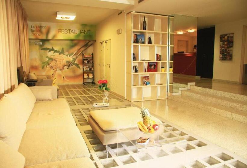 Fotos del hotel Akcent:  46