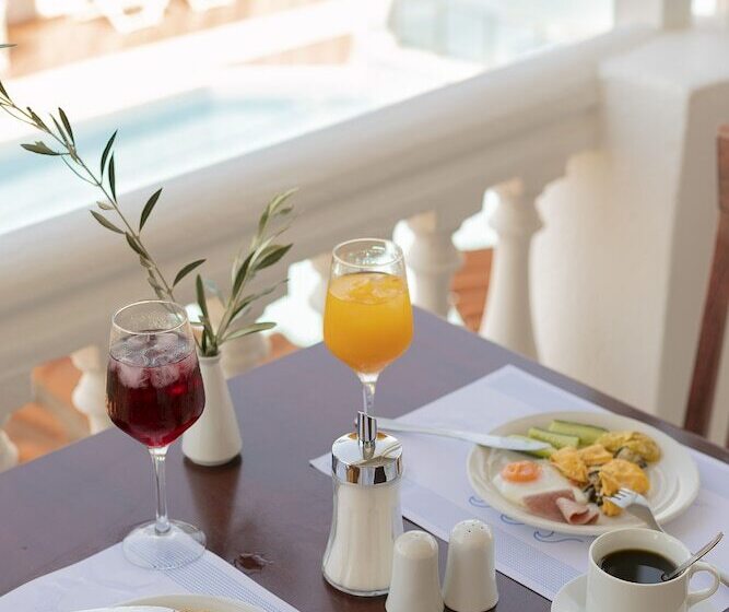 هتل Akti Ouranoupoli Beach Resort
