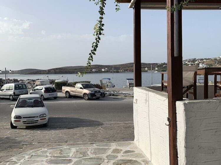 هتل Asterias