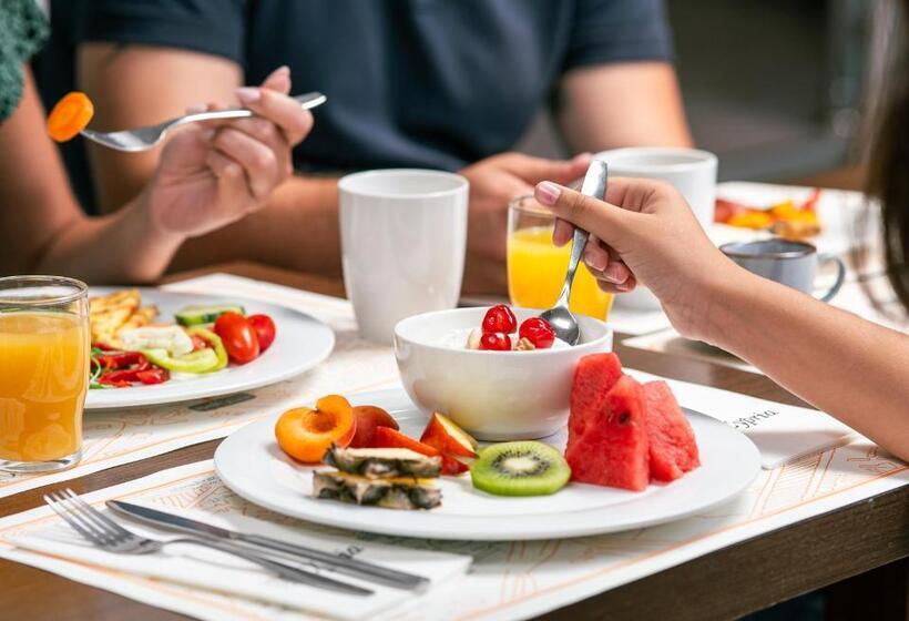 Fotos del hotel Athens Cypria:  37