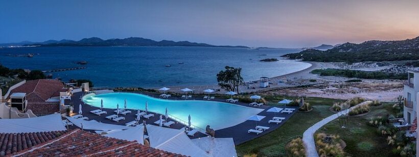 هتل Cala Cuncheddi   Vretreats