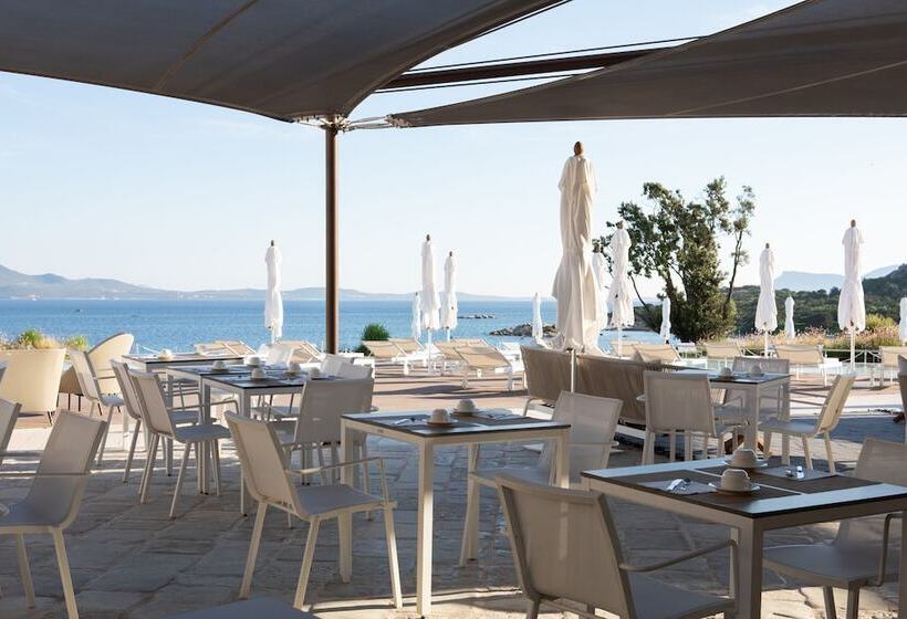 هتل Cala Cuncheddi   Vretreats