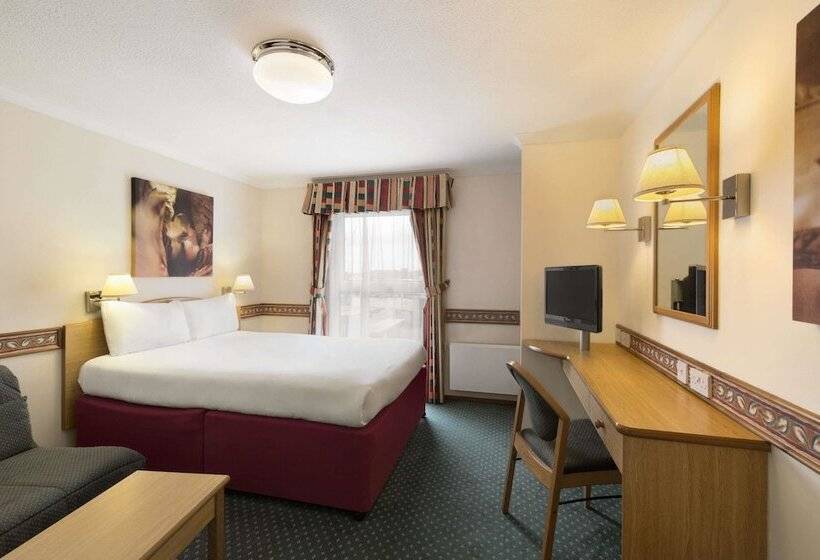 هتل Days Inn Leicester Forest East M1