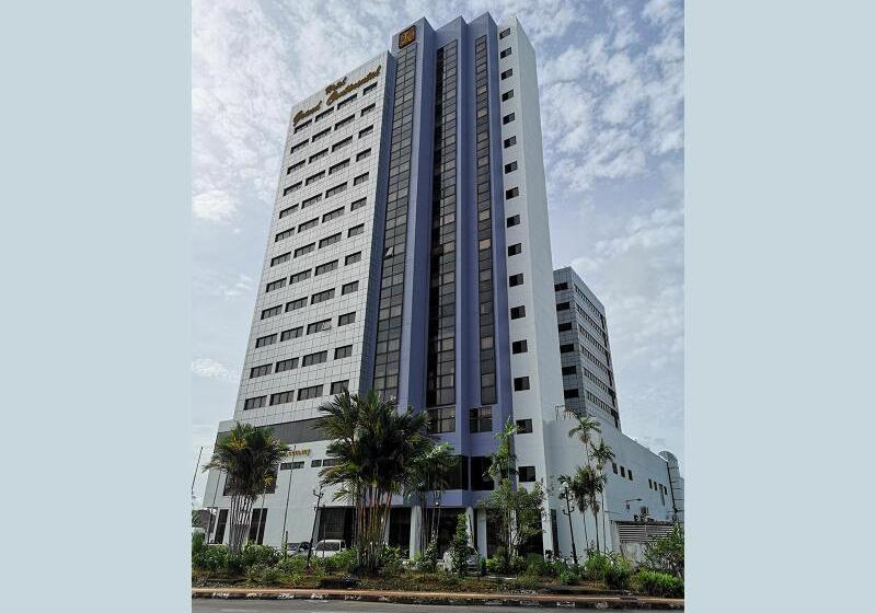 هتل Grand Continental Kuching