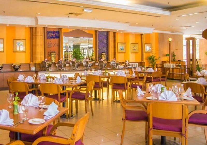 هتل Grand Continental Kuching