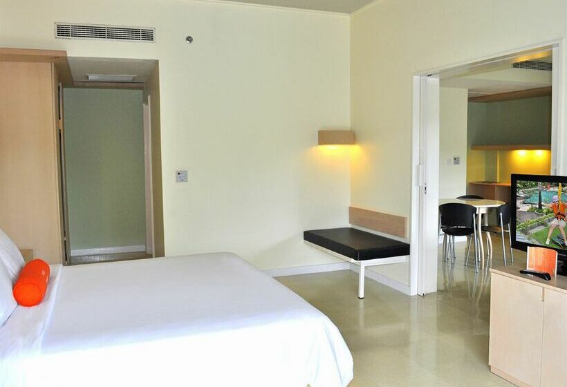 ホテル Aloft Bali Kuta Beachwalk