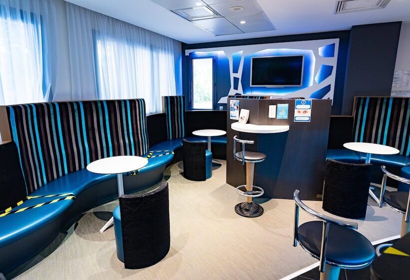 هتل Holiday Inn Express Arras, An Ihg