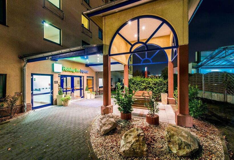 هتل Holiday Inn Express Cologne Troisdorf, An Ihg