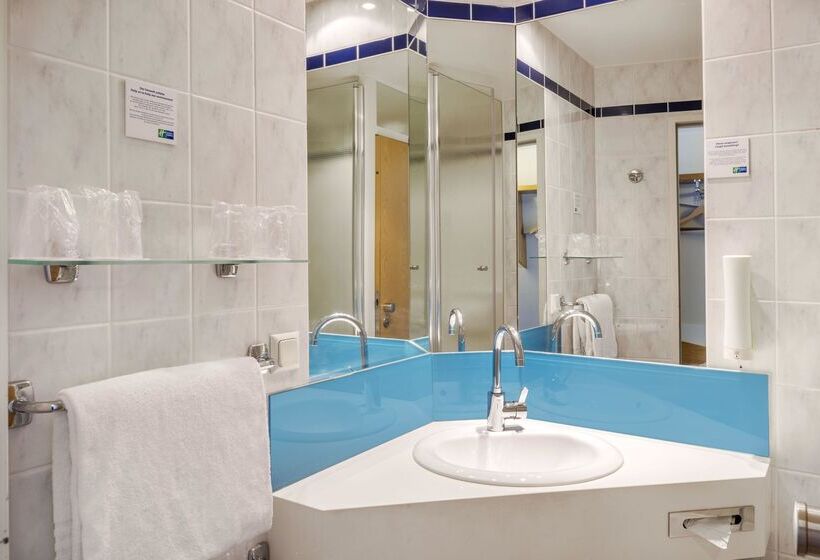 هتل Holiday Inn Express Cologne Troisdorf, An Ihg