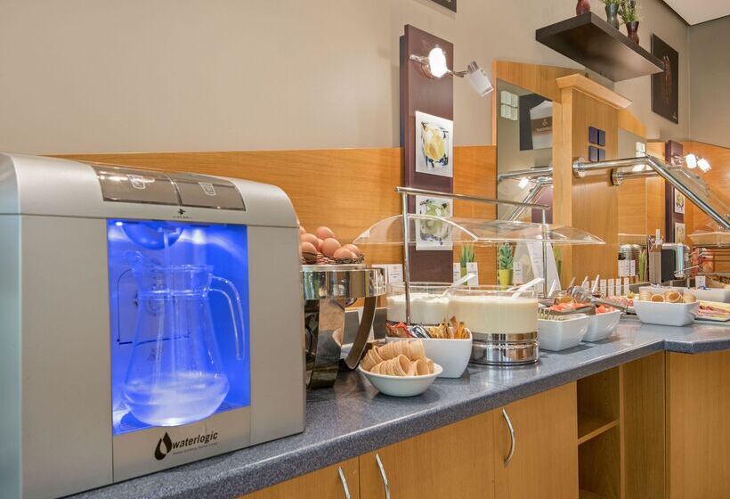 هتل Holiday Inn Express Cologne Troisdorf, An Ihg
